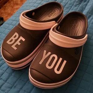 Crocs platforms size M7/W9